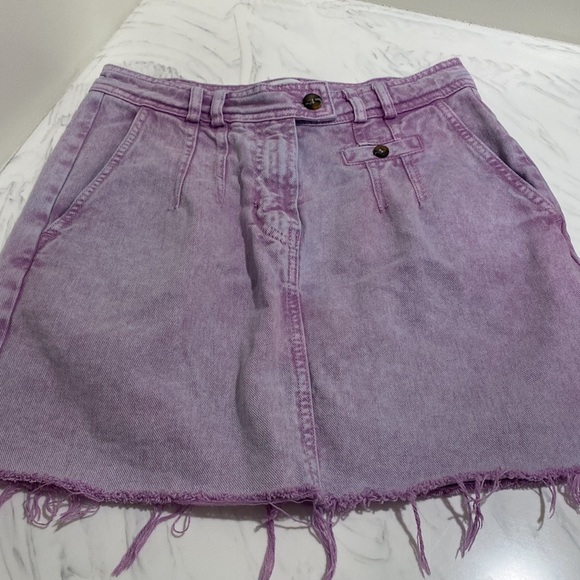 Urban Outfitters light purple denim mini skirt. Size M - Picture 4 of 4